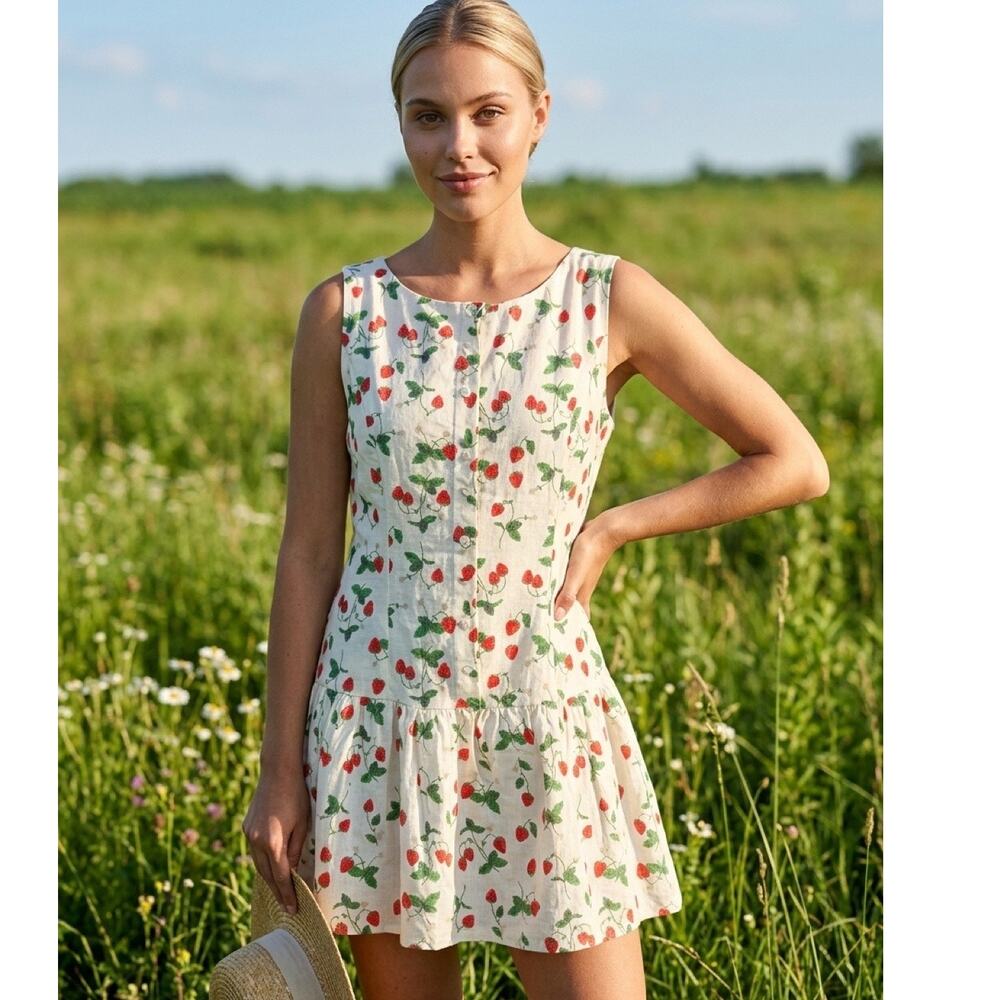 Bailey Rose Strawberry Print Dress Medium Coquette Cottagecore  Medium